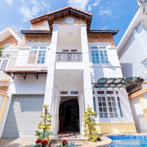 Biệt Thự – Nghỉ Dưỡng Sang Trọng Tại 11E Lạc Long Quân, Cách Biển Bãi Sau 800m